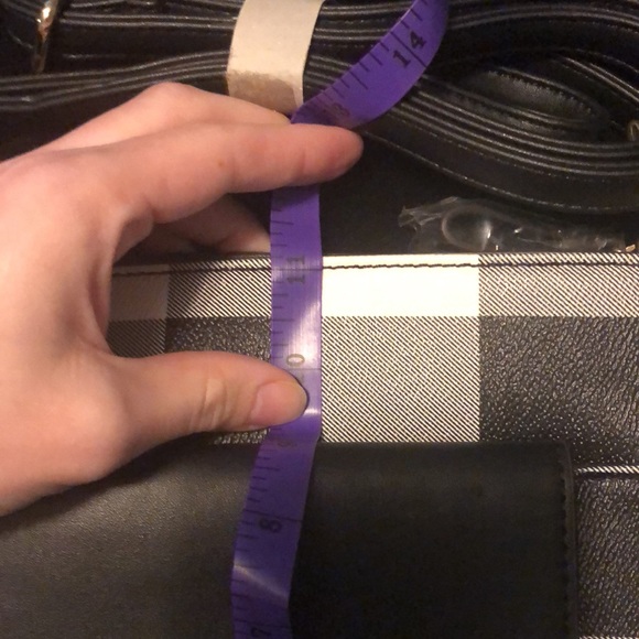 Mia K Farrow MKF black and white Checkered Purse - Picture 8 of 9